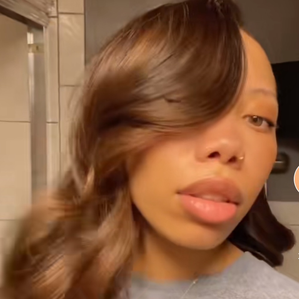 Meet your Posher, Dasia